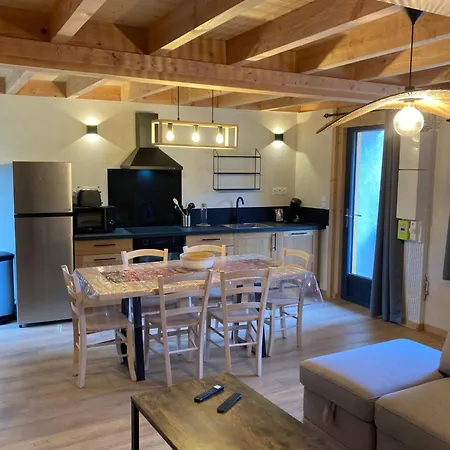 Tatil Evi Grange Nere Le Clos Des Ours Matemale